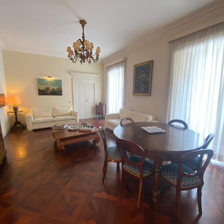 Royal Apartment In San Domenico Maggiore เนเปิลส์ ภายนอก รูปภาพ