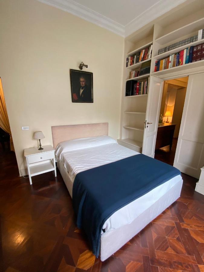 Royal Apartment In San Domenico Maggiore เนเปิลส์ ภายนอก รูปภาพ