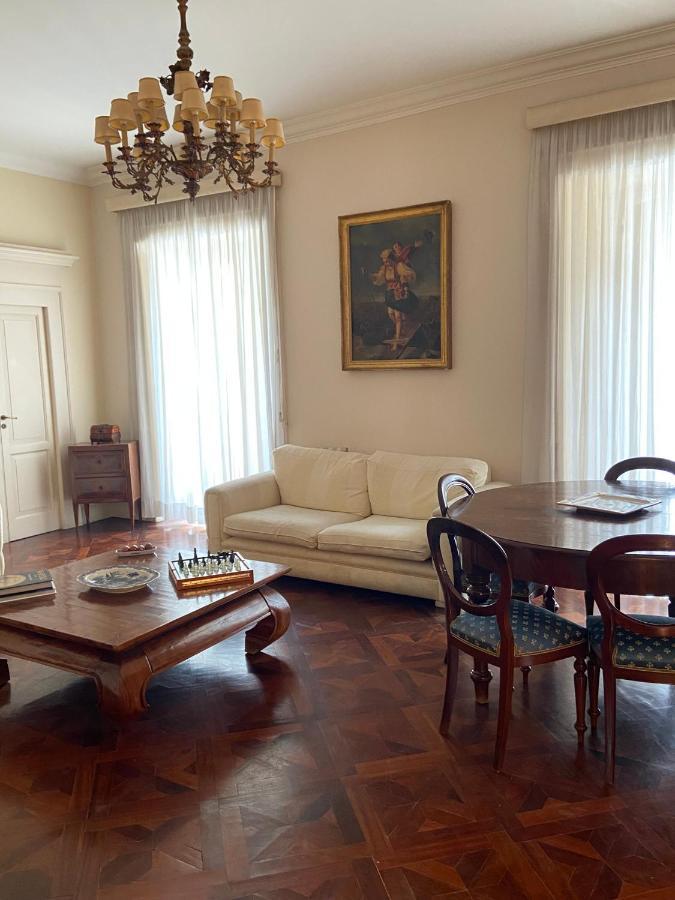 Royal Apartment In San Domenico Maggiore เนเปิลส์ ภายนอก รูปภาพ